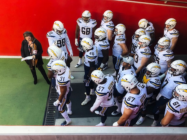 尤其是年轻 尤其是年轻